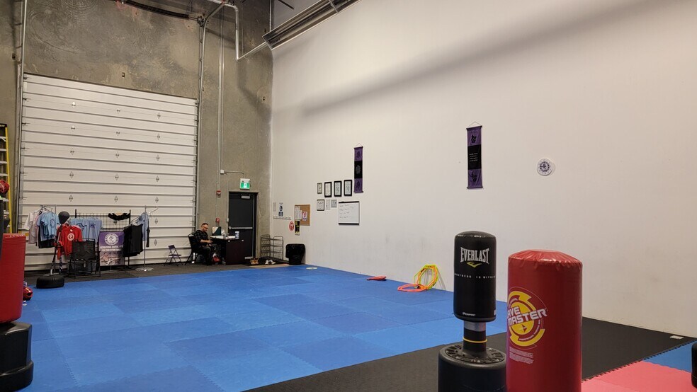More Photos Of 14165-14185 162 Ave NW, Edmonton Showroom For Lease