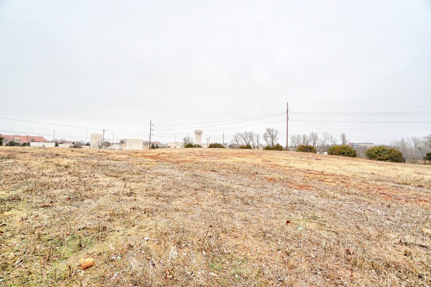 More Photos Of SE/c of SE 36th & Douglas Blvd, Oklahoma City Land For Lease