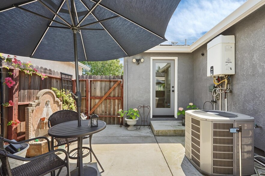 More Photos Of 595 E Augusta St, Woodbridge Apartments For Sale