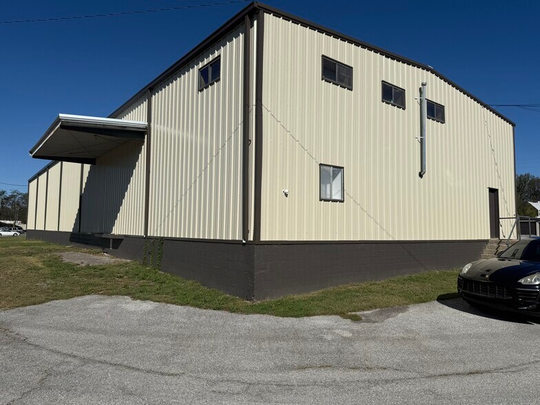 More Photos Of 25 Burley Dr, Hartsville Warehouse For Lease