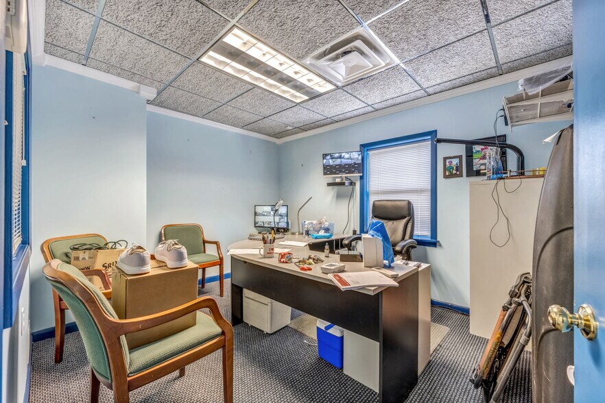 More Photos Of 203 Hershinger Rd, Coraopolis Office For Sale