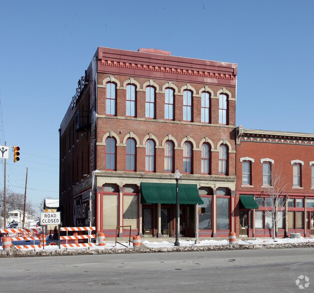 Primary Photo Of 1002-1004 E Washington St, Indianapolis Loft Creative Space For Lease