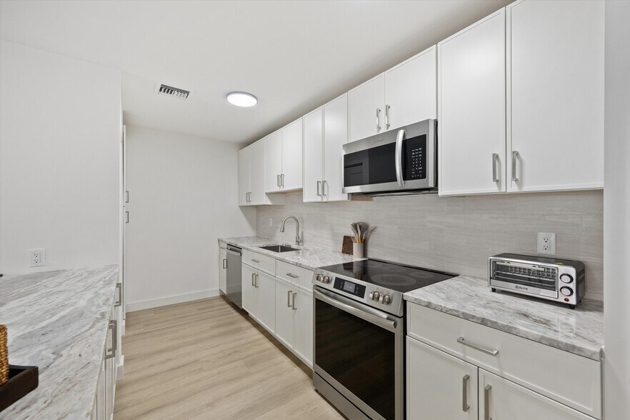More Photos Of 1262 The 12th Fairway, Wellington Apartments For Sale