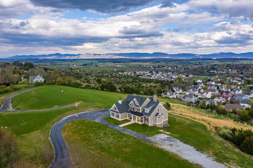 More Photos Of 243 Barrenridge rd, Staunton Specialty For Sale