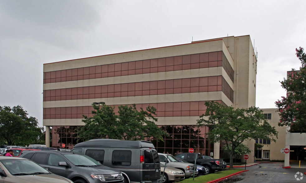 4720 S I10 Service Rd W, Metairie, LA 70001 Medical Office For Lease