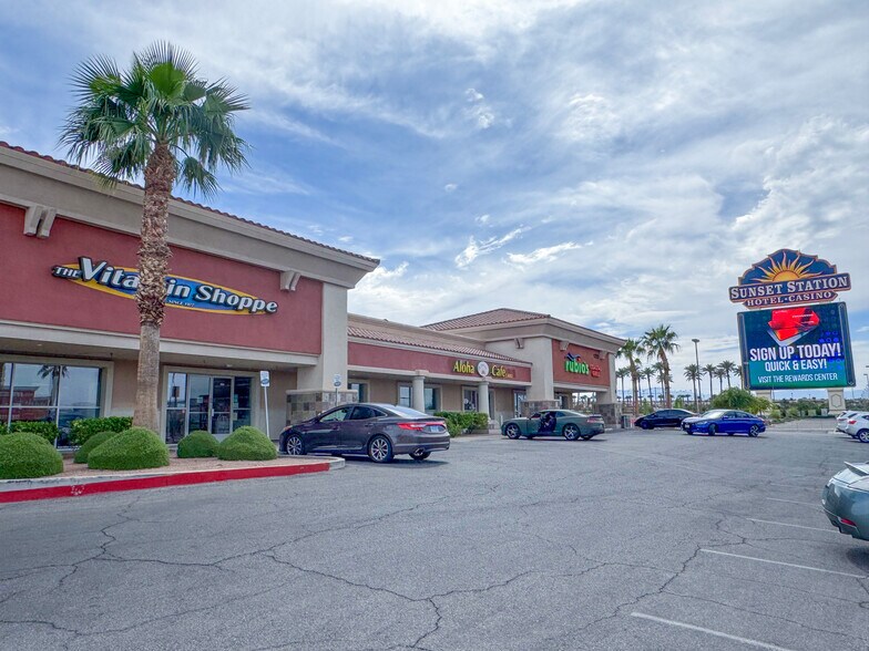 More Photos Of 1205 W Sunset Rd, Henderson Unknown For Lease