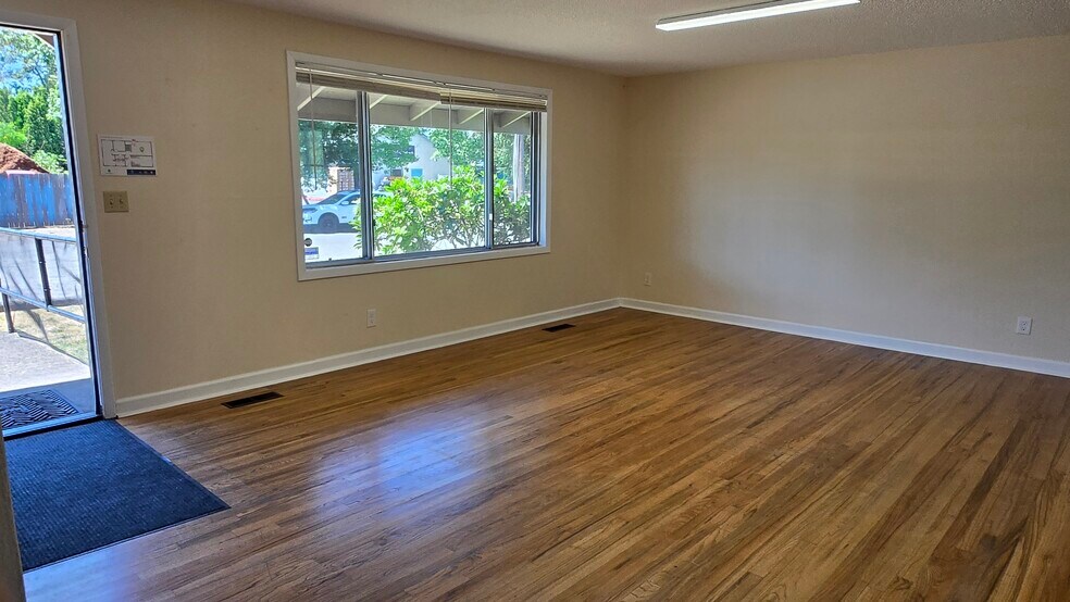 More Photos Of 6005 NE 110th Ave, Vancouver Office For Lease