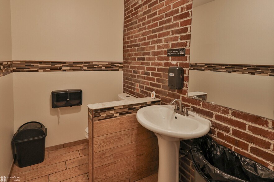 More Photos Of 2101 W Liberty St, Allentown Bar For Sale