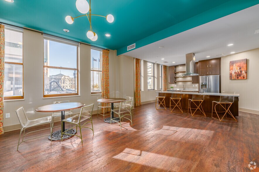 More Photos Of 99 W Saint Clair Ave, Cleveland Apartments For Lease