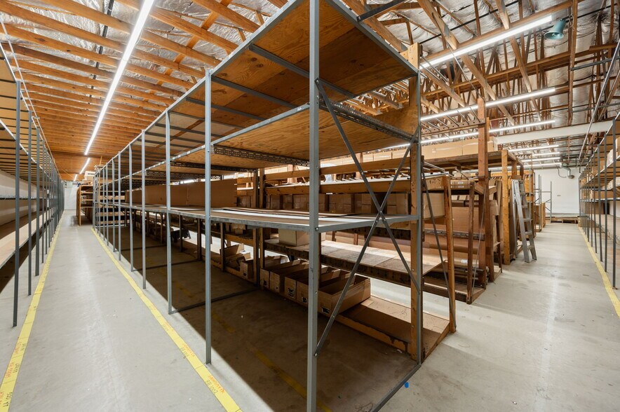 More Photos Of 16 E Industrial Rd, Branford Warehouse For Lease