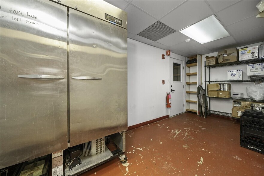 More Photos Of 134 W Main St, Goshen Storefront Retail Residential For Lease
