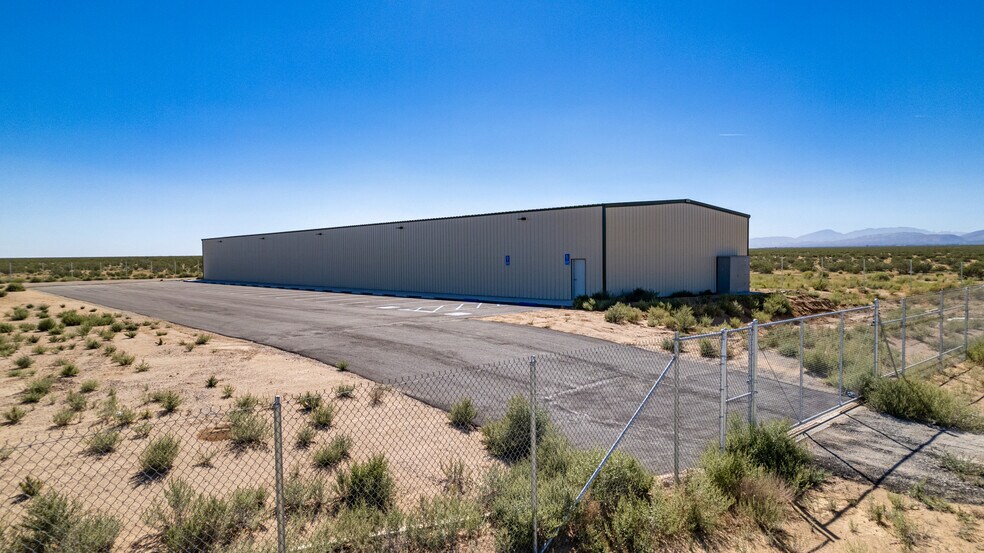 More Photos Of 5650 Lindbergh Blvd, California City Warehouse For Sale
