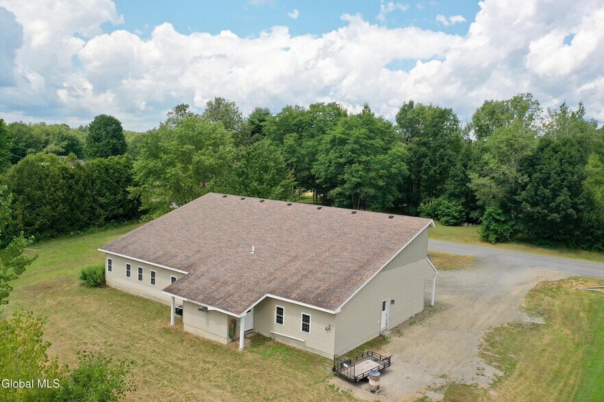 More Photos Of 410 Ridge Rd, Broadalbin Freestanding For Sale