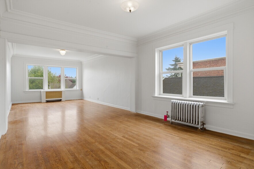 More Photos Of 317 18th Ave E, Seattle Apartments For Sale