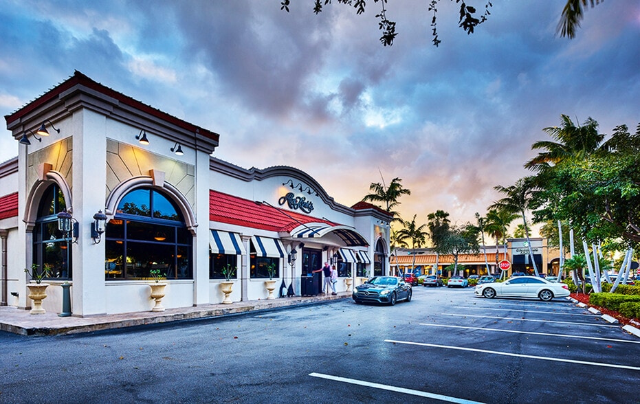 More Photos Of 2200-2222 Glades Rd, Boca Raton Unknown For Lease