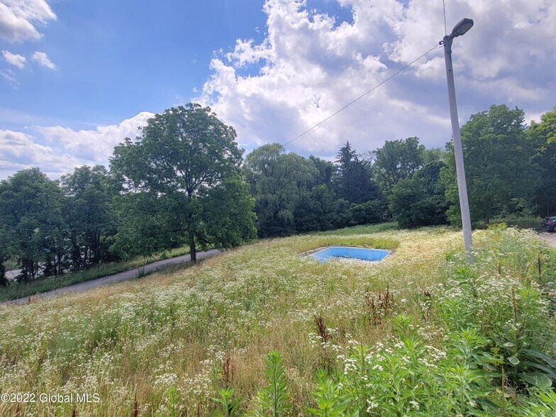 More Photos Of 9071 US Route 9W, Athens Hotel For Sale