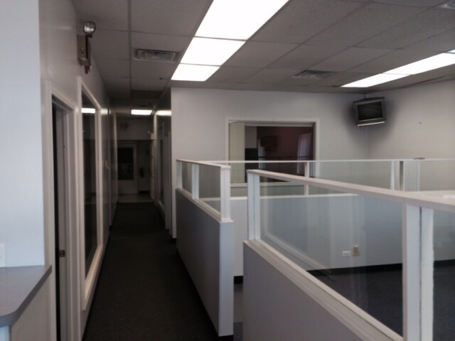 More Photos Of 5035-5075 Shoreline Rd, Lake Barrington General Retail For Lease