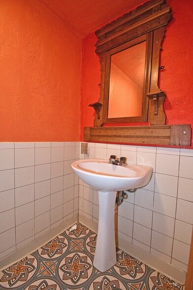 More Photos Of 1206 Brookline Blvd, Pittsburgh Medical For Sale