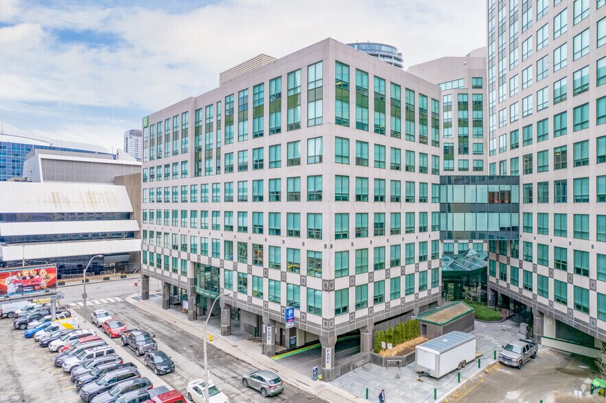 More Photos Of 310 Front St W, Toronto Office For Lease