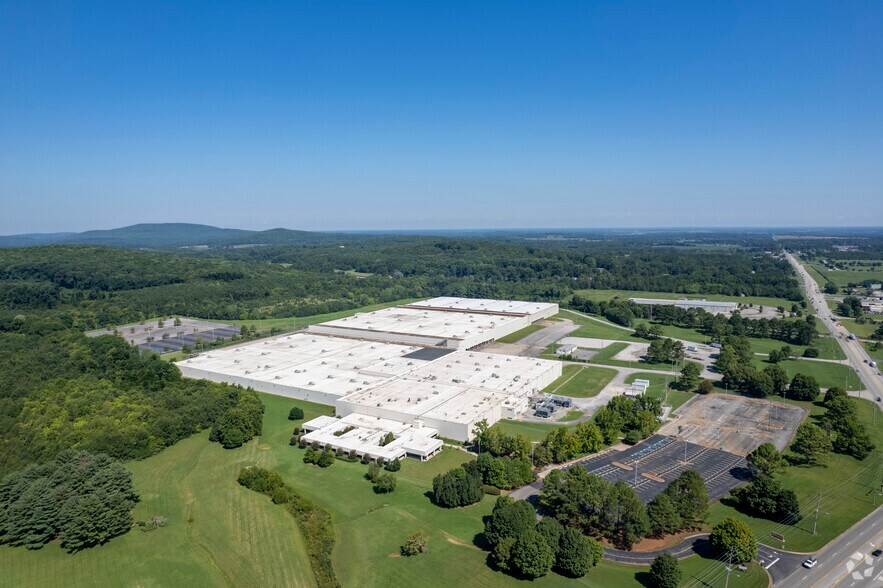 More Photos Of 4905 Moores Mill Rd, Huntsville Manufacturing For Lease