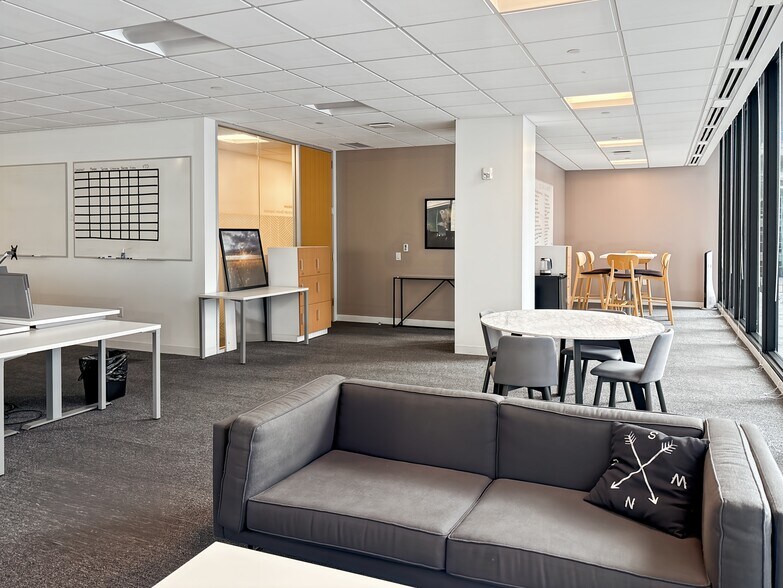 More Photos Of 501 E Las Olas Blvd, Fort Lauderdale Coworking Space