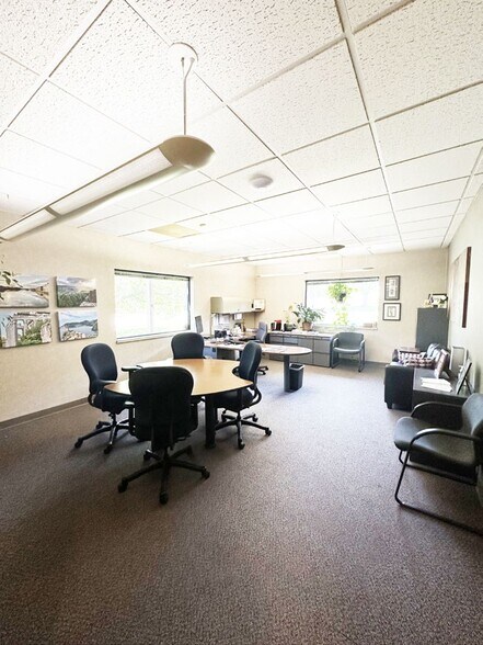 More Photos Of 9201 E 63rd St, Raytown Office For Lease