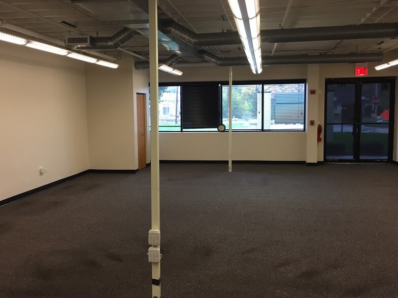 More Photos Of 1001 E Ogden Ave, Naperville Medical For Lease