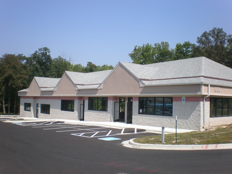 More Photos Of 508 Shaw Ct, Severn Flex For Lease