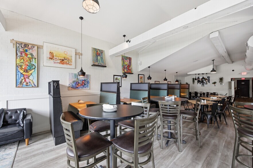 More Photos Of 453 Center St, Lewiston Restaurant For Lease