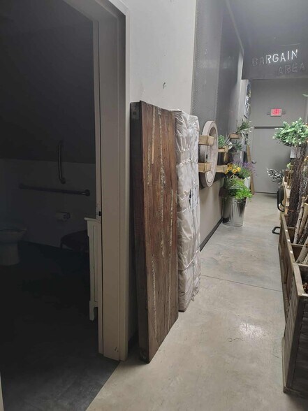 More Photos Of 2001 W Main St, Rapid City Storefront For Lease