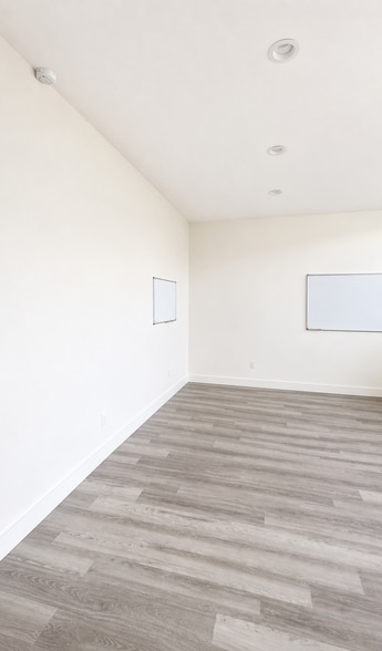 More Photos Of 2646 Lasso Ln, Lakeland Warehouse For Lease