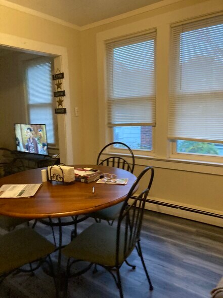 More Photos Of 233 Poquonnock Rd, Groton Restaurant For Sale