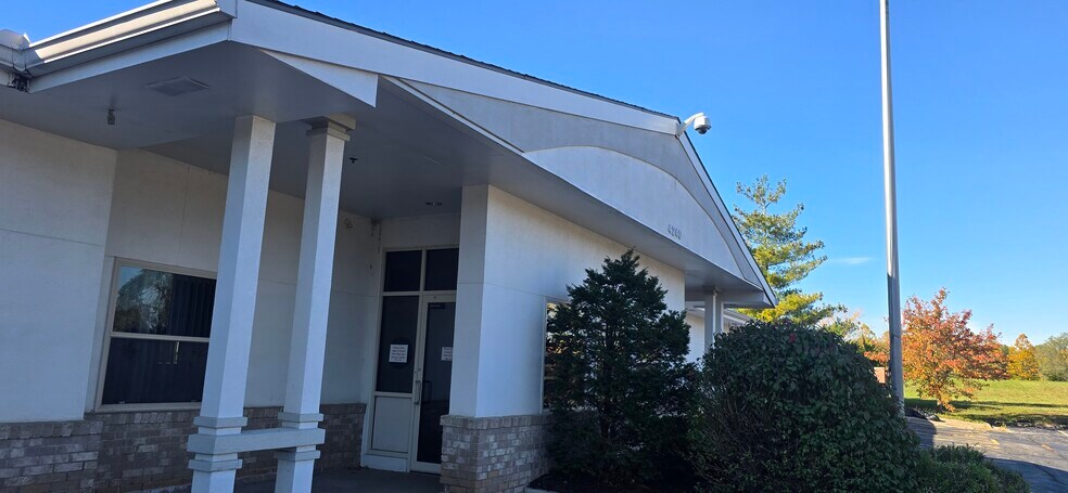 More Photos Of 4240 S Lees Summit Rd, Independence Office For Lease
