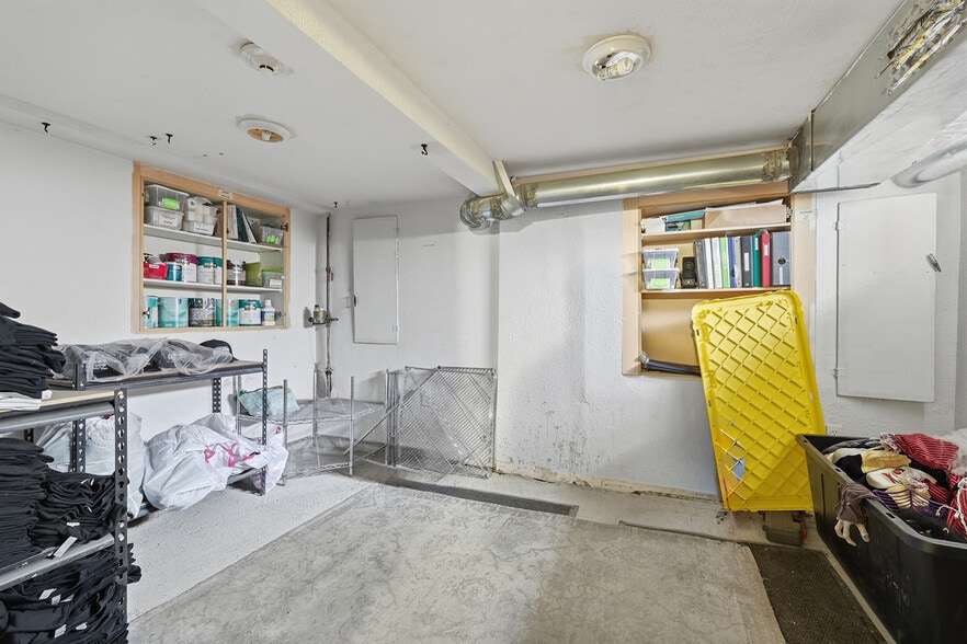More Photos Of 2553 Sheridan Blvd, Edgewater Storefront Retail Office For Sale