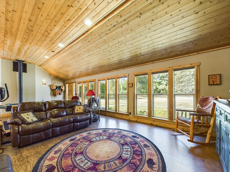 More Photos Of 595 Riverside Park Rd, Carlotta Land For Sale