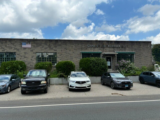 Primary Photo Of 257 Roosevelt Dr, Derby Manufacturing For Lease