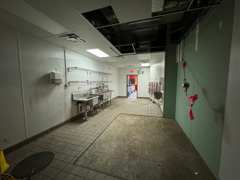More Photos Of 1040-1044 Lake St, Oak Park Storefront Retail Office For Sale