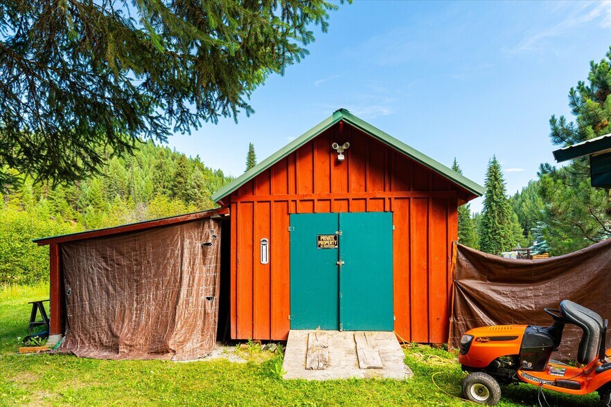 More Photos Of 7000 Graves Creek Rd, Lolo Bar For Sale