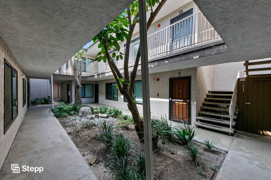 More Photos Of 1628 W 218th St, Torrance Apartments For Sale
