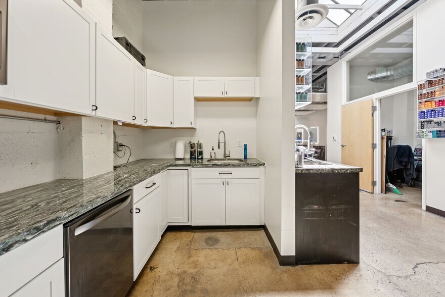 More Photos Of 1010 S State St, Salt Lake City Storefront For Sale