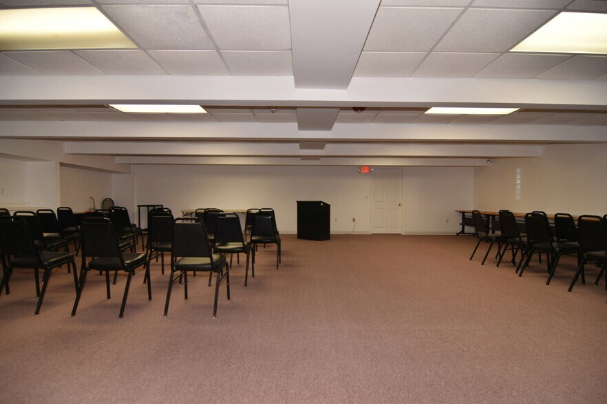 More Photos Of 546-550 Main Rd, Tiverton Medical For Lease