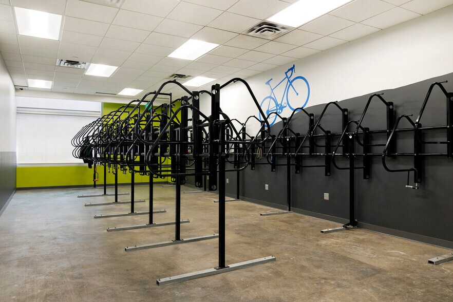 More Photos Of 900 S 2nd Ave, Minneapolis Unknown For Sale