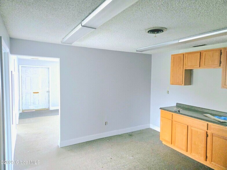 More Photos Of 1904 Broadway, Watervliet Auto Dealership For Sale