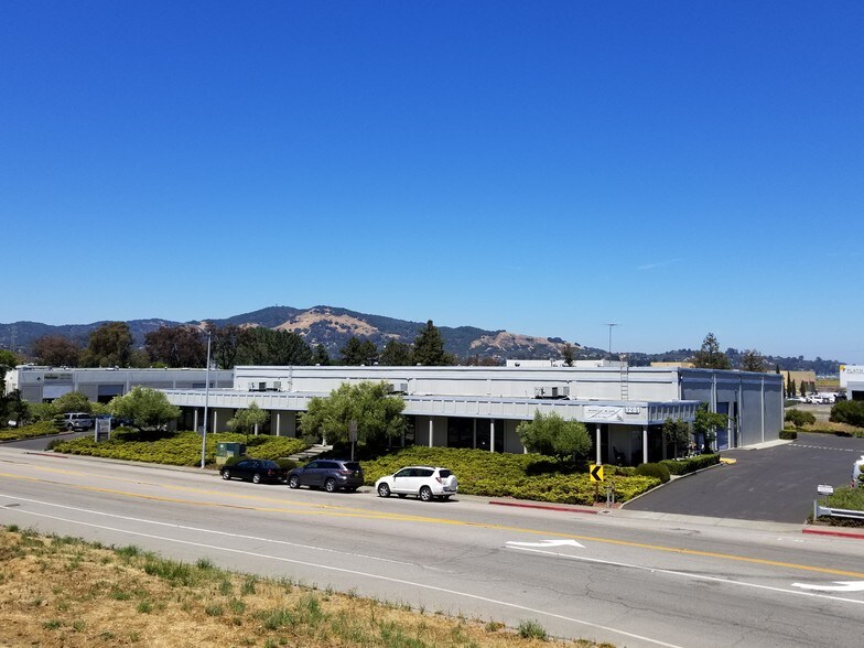 More Photos Of 1281 Andersen Dr, San Rafael Warehouse For Lease