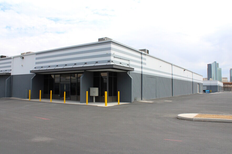 Primary Photo Of 3950 W Harmon Ave, Las Vegas Warehouse For Lease