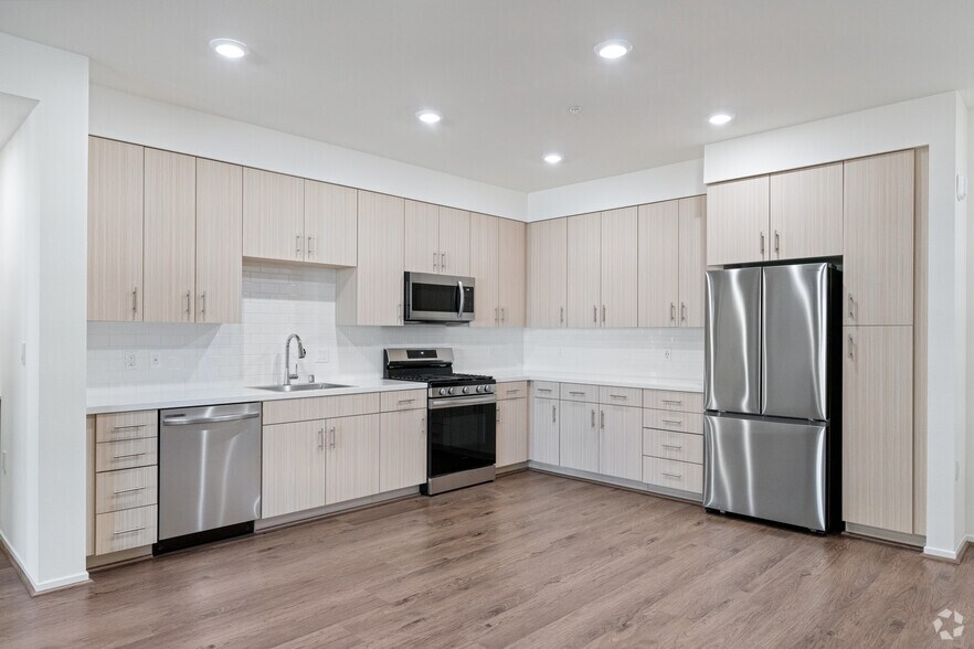 More Photos Of 6838-6874 Northbank Dr, Ventura Apartments For Lease