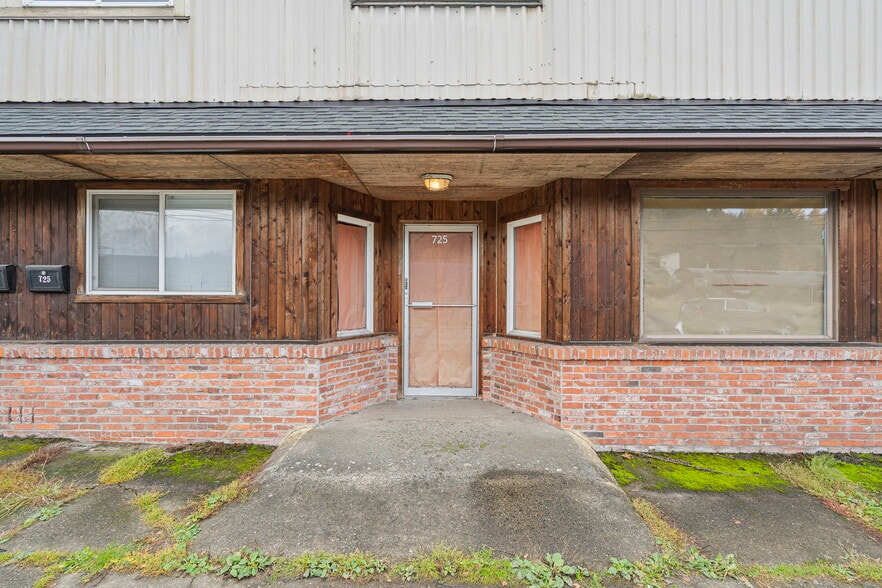 More Photos Of 733 NW State Ave, Chehalis Office Residential For Sale