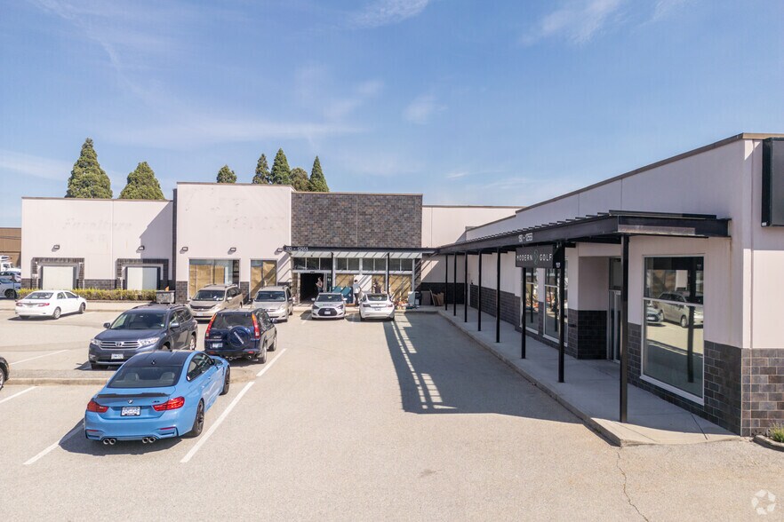 More Photos Of 12553 Bridgeport Rd, Richmond Freestanding For Lease