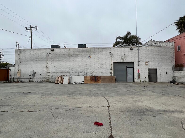 1000 E Anaheim St, Wilmington, CA 90744 Service For Sale