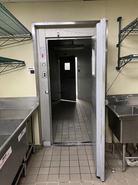 More Photos Of 4280-4302 E Indian School Rd, Phoenix Unknown For Lease